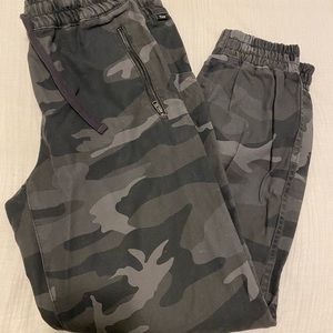 TNA Alix Camo Joggers - Small